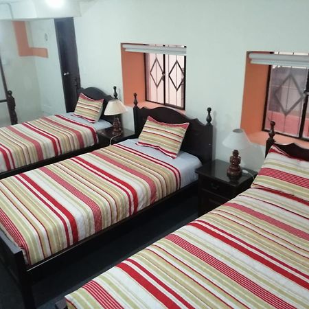 Hostal Victoria กีโต ภายนอก รูปภาพ