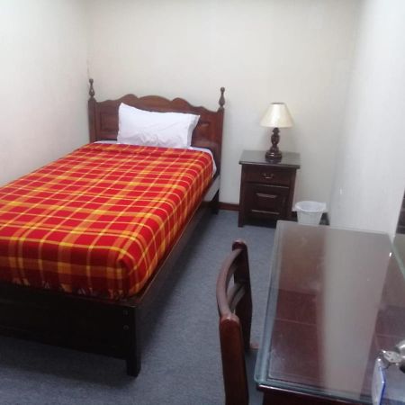 Hostal Victoria กีโต ภายนอก รูปภาพ