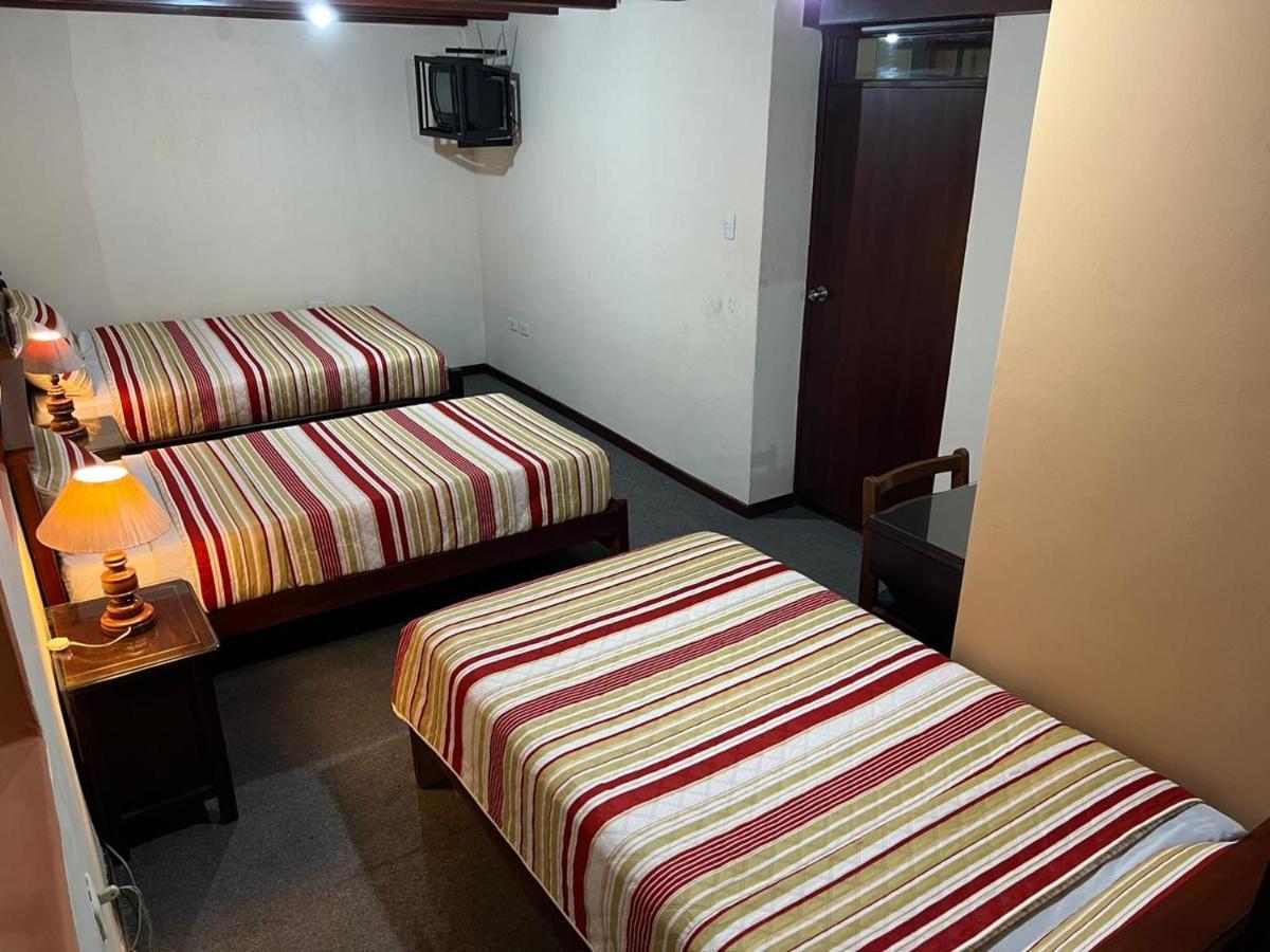 Hostal Victoria กีโต ภายนอก รูปภาพ