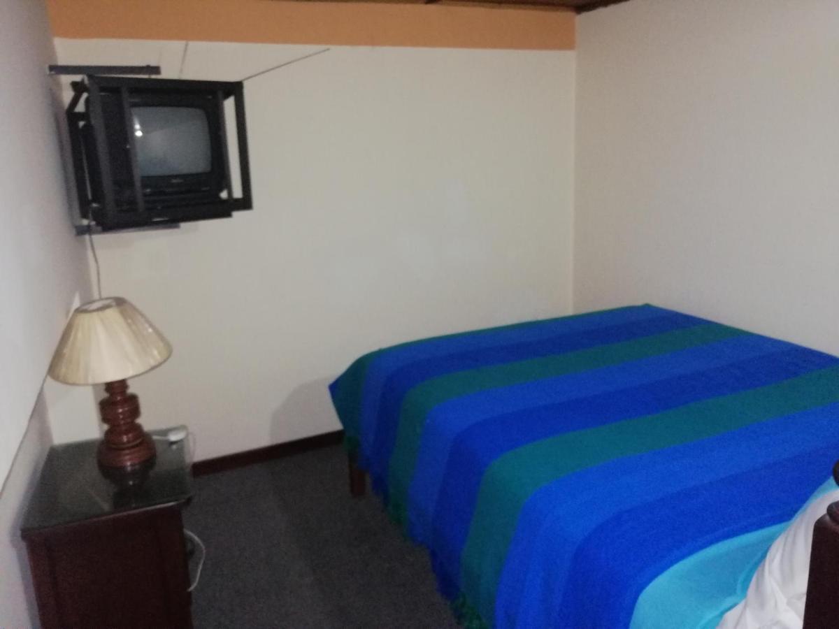 Hostal Victoria กีโต ภายนอก รูปภาพ