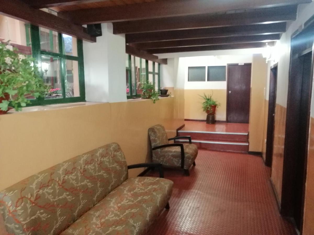 Hostal Victoria กีโต ภายนอก รูปภาพ