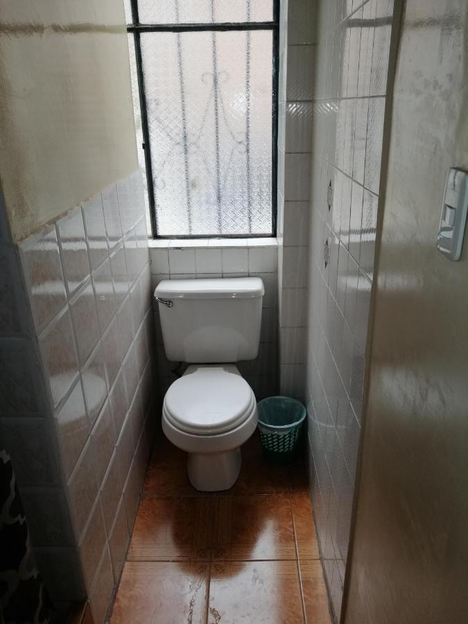 Hostal Victoria กีโต ภายนอก รูปภาพ